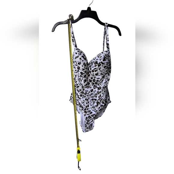 Niptuck Swim Wild At Heart Scoopback Design Tummy Control Leopard Swimsuit 8 - Picture 5 of 11